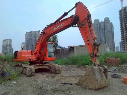 山西出售转让二手9000小时2006年斗山DH225挖掘机