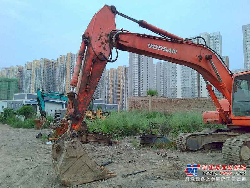 山西出售转让二手9000小时2006年斗山DH225挖掘机