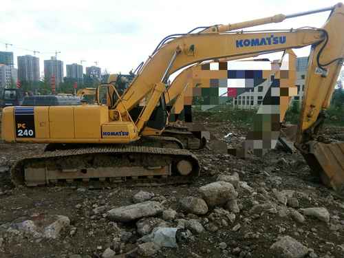 贵州出售转让二手9100小时2009年柳工CLG225C挖掘机
