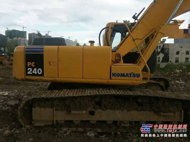 贵州出售转让二手9100小时2009年柳工CLG225C挖掘机