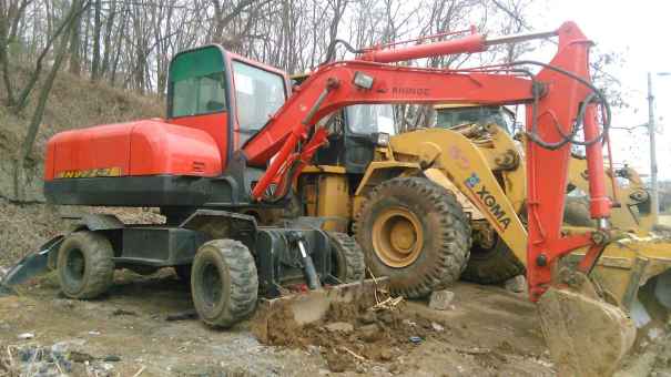 辽宁出售转让二手3000小时2010年犀牛重工XNW51360挖掘机