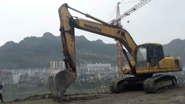 重庆出售转让二手12000小时2009年小松PC220挖掘机