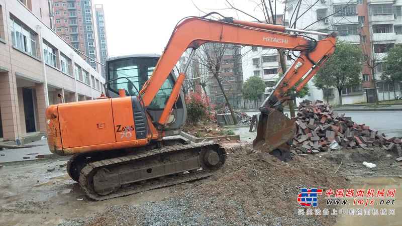 湖北出售转让二手8263小时2010年日立ZX70挖掘机