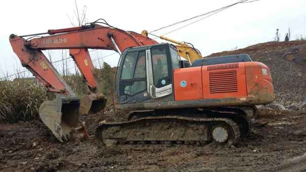 湖北出售转让二手10613小时2008年日立ZX240挖掘机