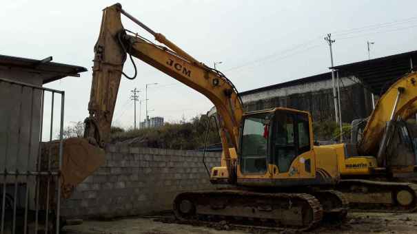 重庆出售转让二手5000小时2012年山重建机JCM913C挖掘机