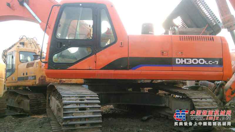 辽宁出售转让二手5240小时2013年斗山DH300LC挖掘机