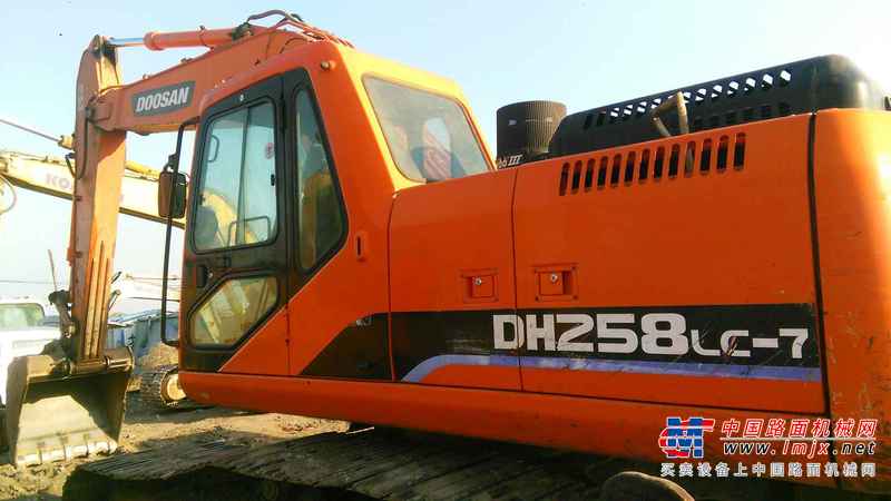 辽宁出售转让二手5000小时2010年斗山DH225LC挖掘机