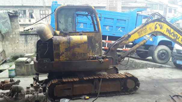 重庆出售转让二手4000小时2012年沃得重工W260挖掘机