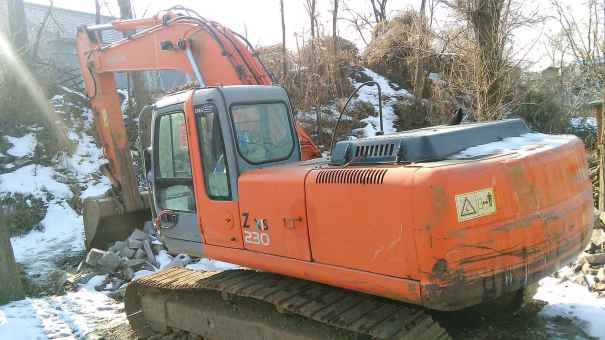 辽宁出售转让二手16000小时2006年日立ZX230挖掘机