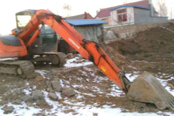 辽宁出售转让二手10500小时2011年日立ZX75US挖掘机