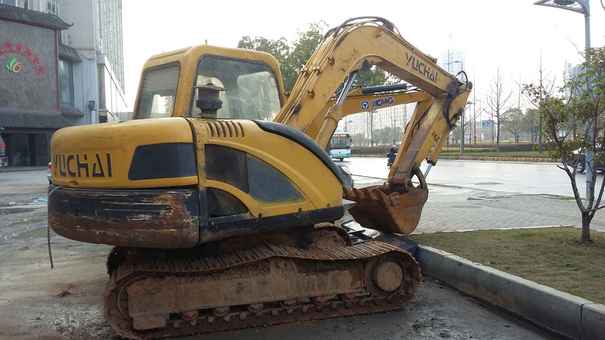 湖北出售转让二手9125小时2009年玉柴YC85挖掘机