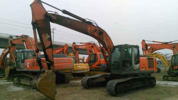辽宁出售转让二手12000小时2010年日立ZX210LC挖掘机