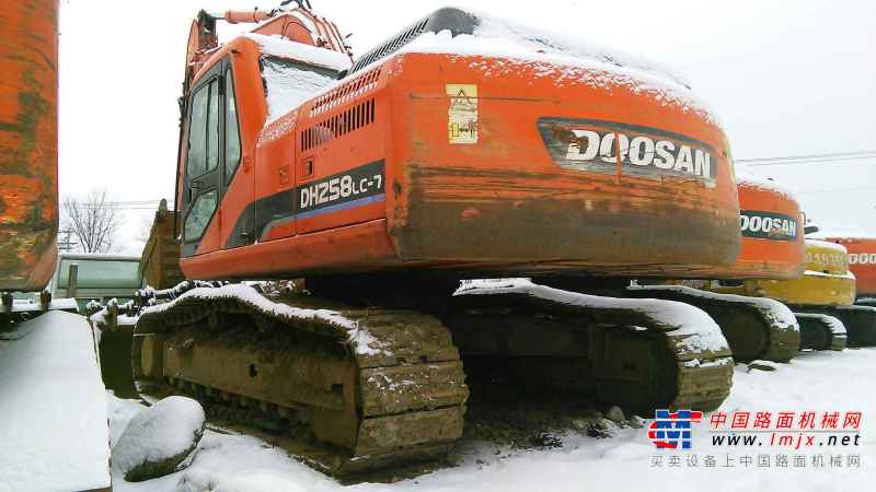 辽宁出售转让二手11000小时2011年斗山DH225LC挖掘机