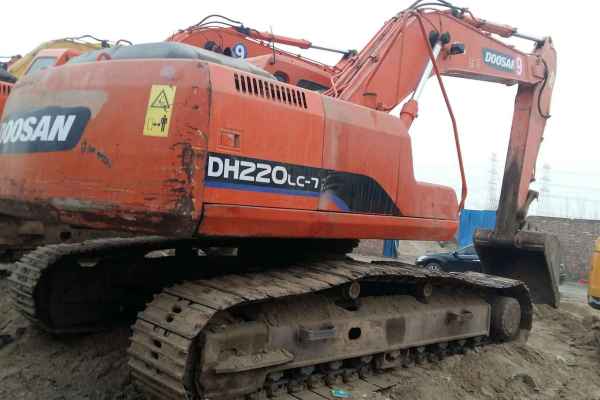 北京出售转让二手6500小时2010年斗山DH220LC挖掘机