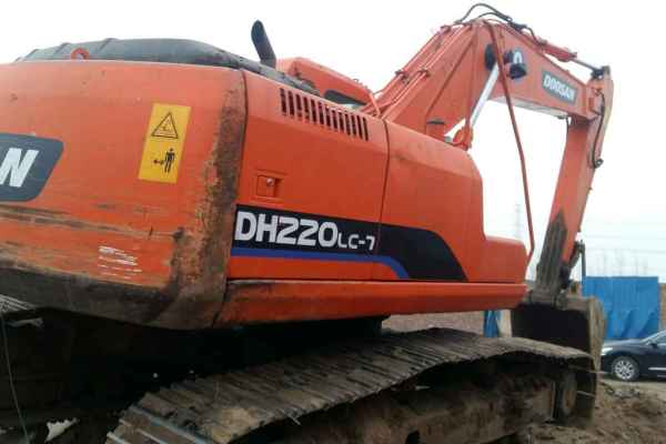 北京出售转让二手6500小时2010年斗山DH220LC挖掘机