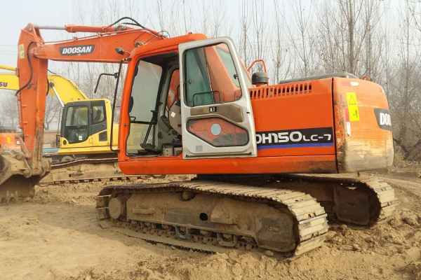 北京出售转让二手5000小时2012年斗山DH150LC挖掘机