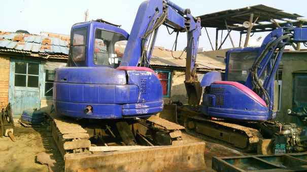 辽宁出售转让二手18000小时2006年小松PC75UU2E挖掘机