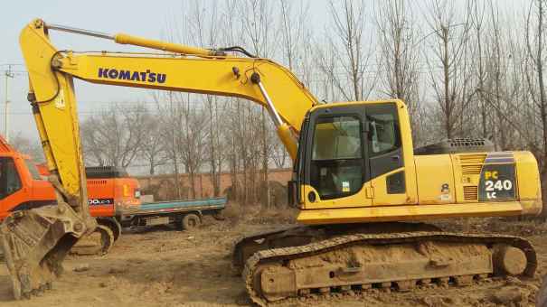 北京出售转让二手6700小时2012年小松PC240LC挖掘机