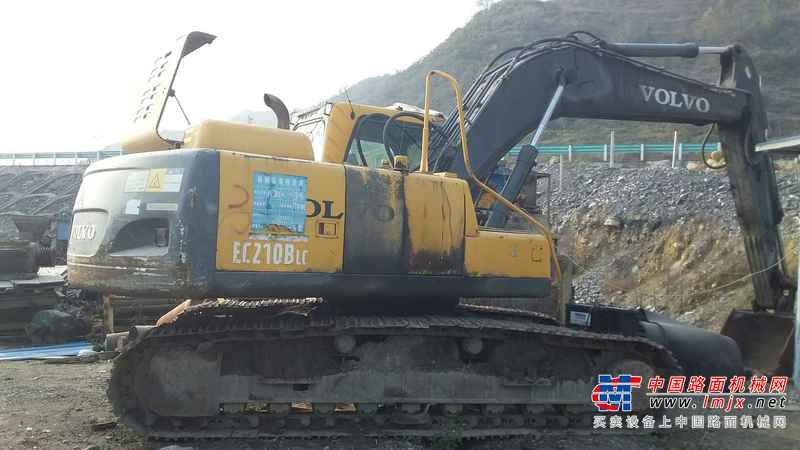 贵州出售转让二手8000小时2006年沃尔沃EC210BLC挖掘机