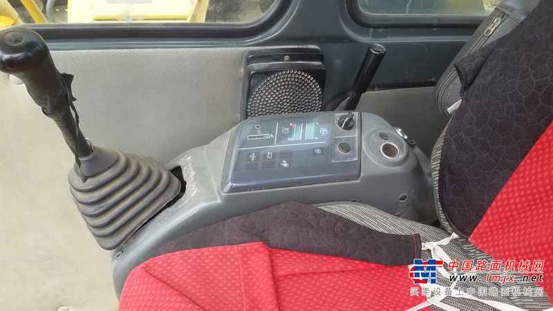 山西出售转让二手9000小时2002年小松PC220挖掘机