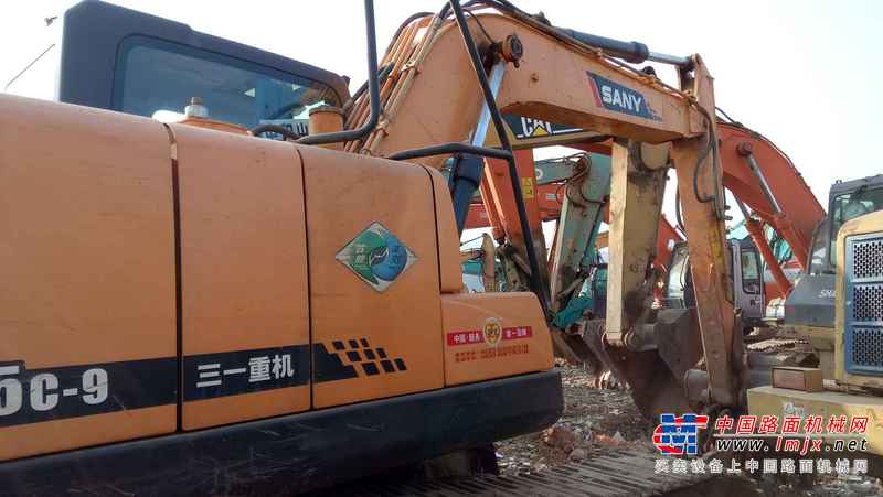云南出售转让二手2437小时2014年三一重工SY135C挖掘机