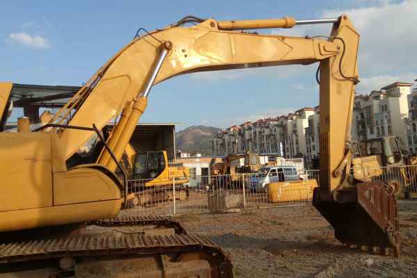 云南出售转让二手3741小时2011年厦工XG822LC挖掘机