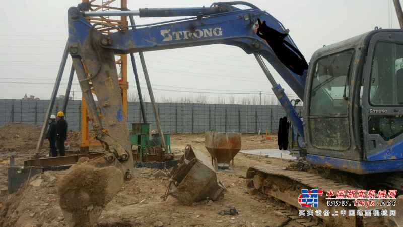 山东出售转让二手6323小时2012年山重建机GC88挖掘机