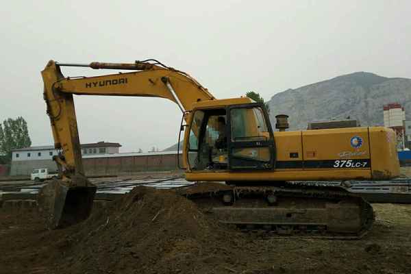 河北出售转让二手7700小时2008年现代R335LC挖掘机