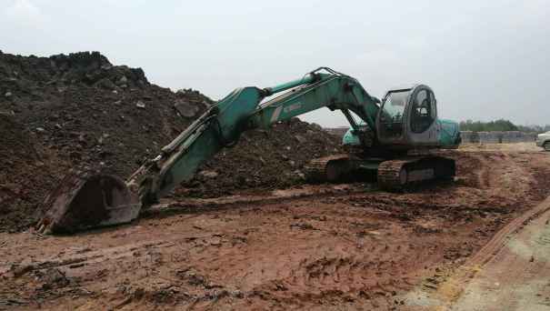 江西出售转让二手12500小时2006年神钢SK200挖掘机