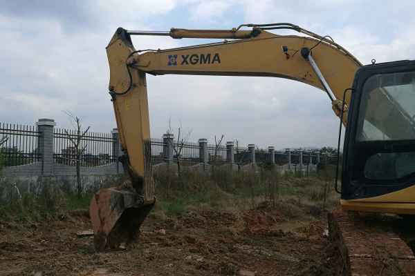 江西出售转让二手9500小时2010年厦工XG822LC挖掘机