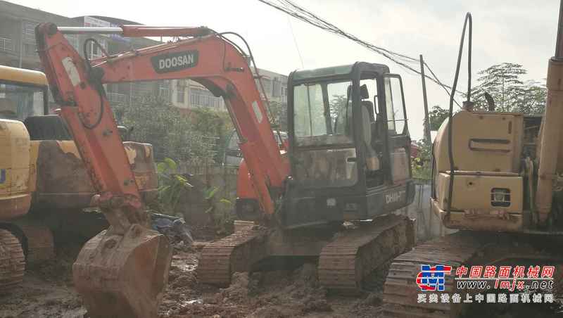 江西出售转让二手7300小时2010年斗山DH55挖掘机