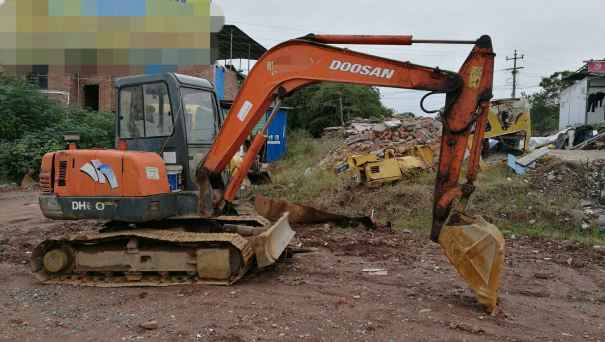江西出售转让二手5706小时2010年斗山DH55挖掘机