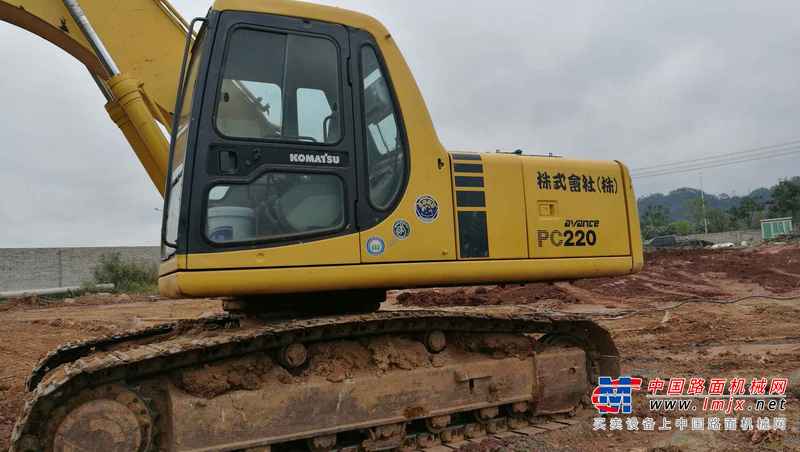 江西出售转让二手12000小时2006年小松PC200挖掘机