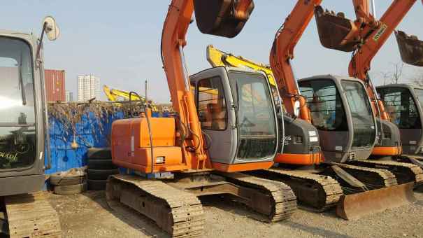 天津出售转让二手3708小时2005年日立EX60挖掘机