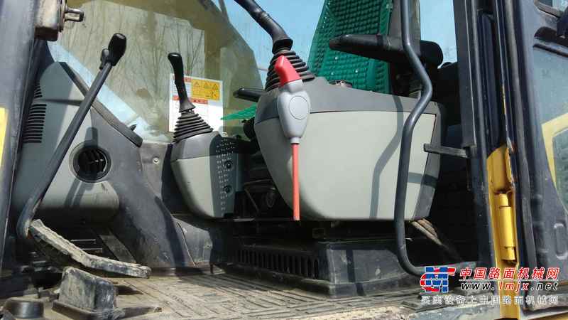 山东出售转让二手5800小时2011年小松PC220挖掘机