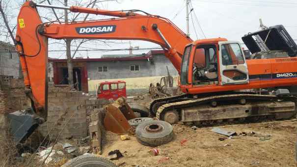 山东出售转让二手6800小时2011年斗山DH370LC挖掘机