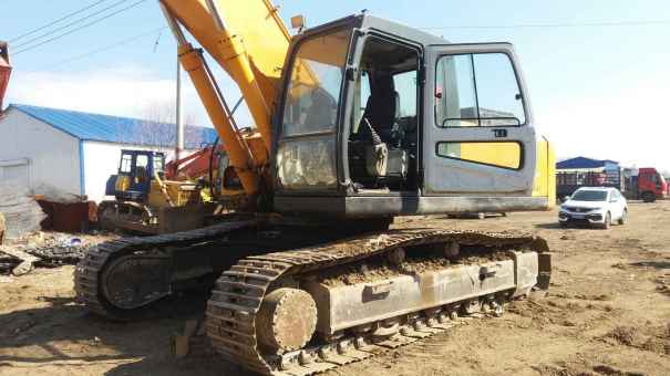 黑龙江出售转让二手16000小时2007年现代R335LC挖掘机