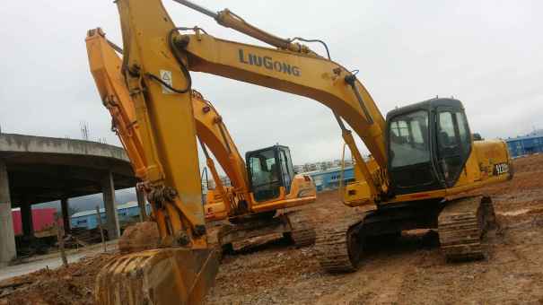 广西出售转让二手6000小时2010年柳工CLG922D挖掘机