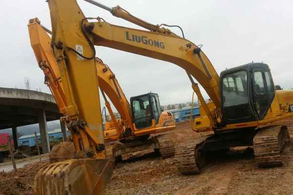 广西出售转让二手6000小时2010年柳工CLG922D挖掘机