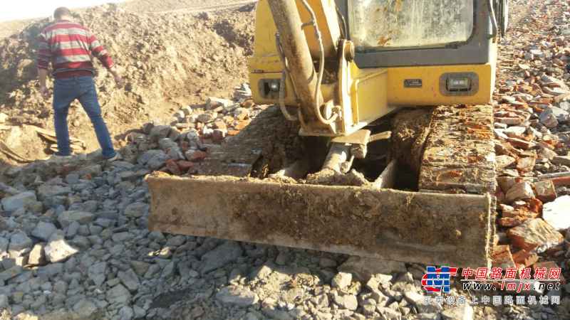 河南出售转让二手7000小时2011年徐工XE60挖掘机