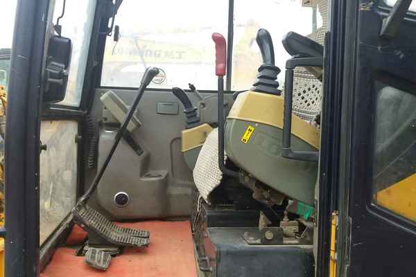 山东出售转让二手4800小时2011年福田雷沃FR65V8挖掘机