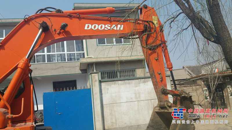山东出售转让二手6100小时2009年斗山轮挖DH150W挖掘机