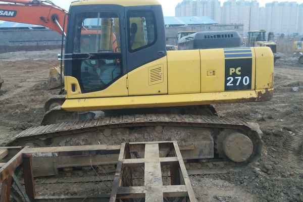 山东出售转让二手8700小时2007年小松PC270挖掘机