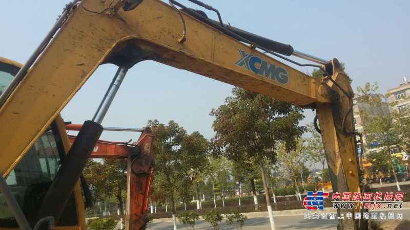 广西出售转让二手4000小时2014年徐工XE80C挖掘机