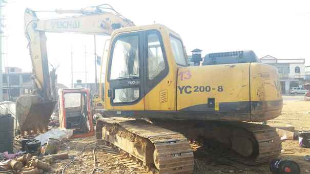 山东出售转让二手8900小时2010年玉柴YC135挖掘机