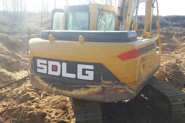 山东出售转让二手3800小时2014年临工LG6135挖掘机