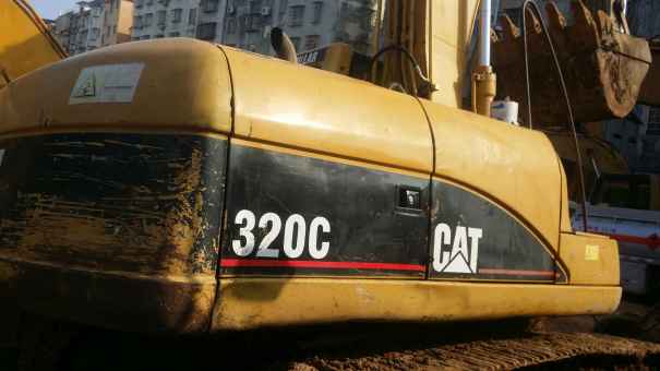 广西出售转让二手9000小时2006年卡特彼勒320C挖掘机