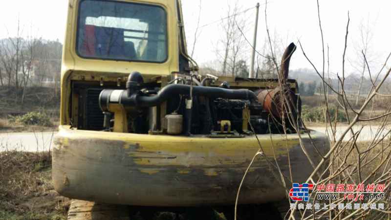 湖北出售转让二手9000小时2006年小松PC60挖掘机