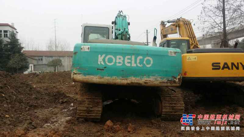 湖北出售转让二手12000小时2006年神钢SK200挖掘机
