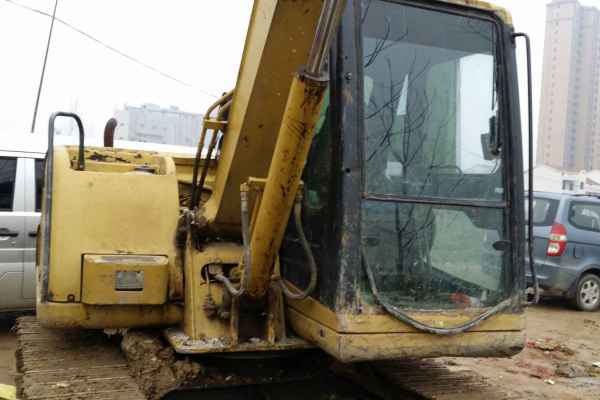 湖北出售转让二手12000小时2004年小松PC60挖掘机